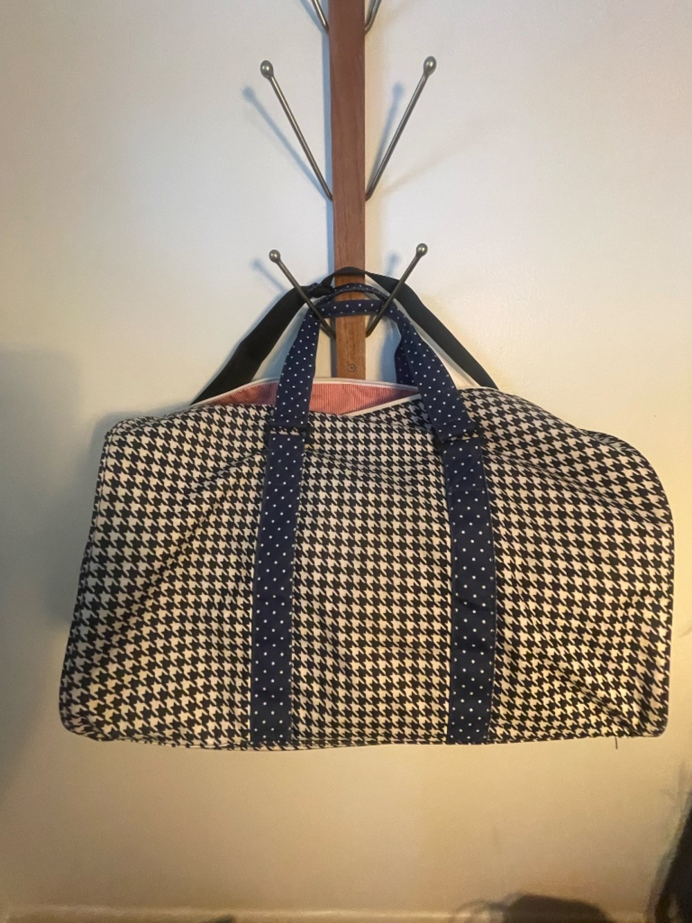 Hershel Supply Co Strand Duffel Bag in Houndstooth and Polka Dot - Picture 2 of 8